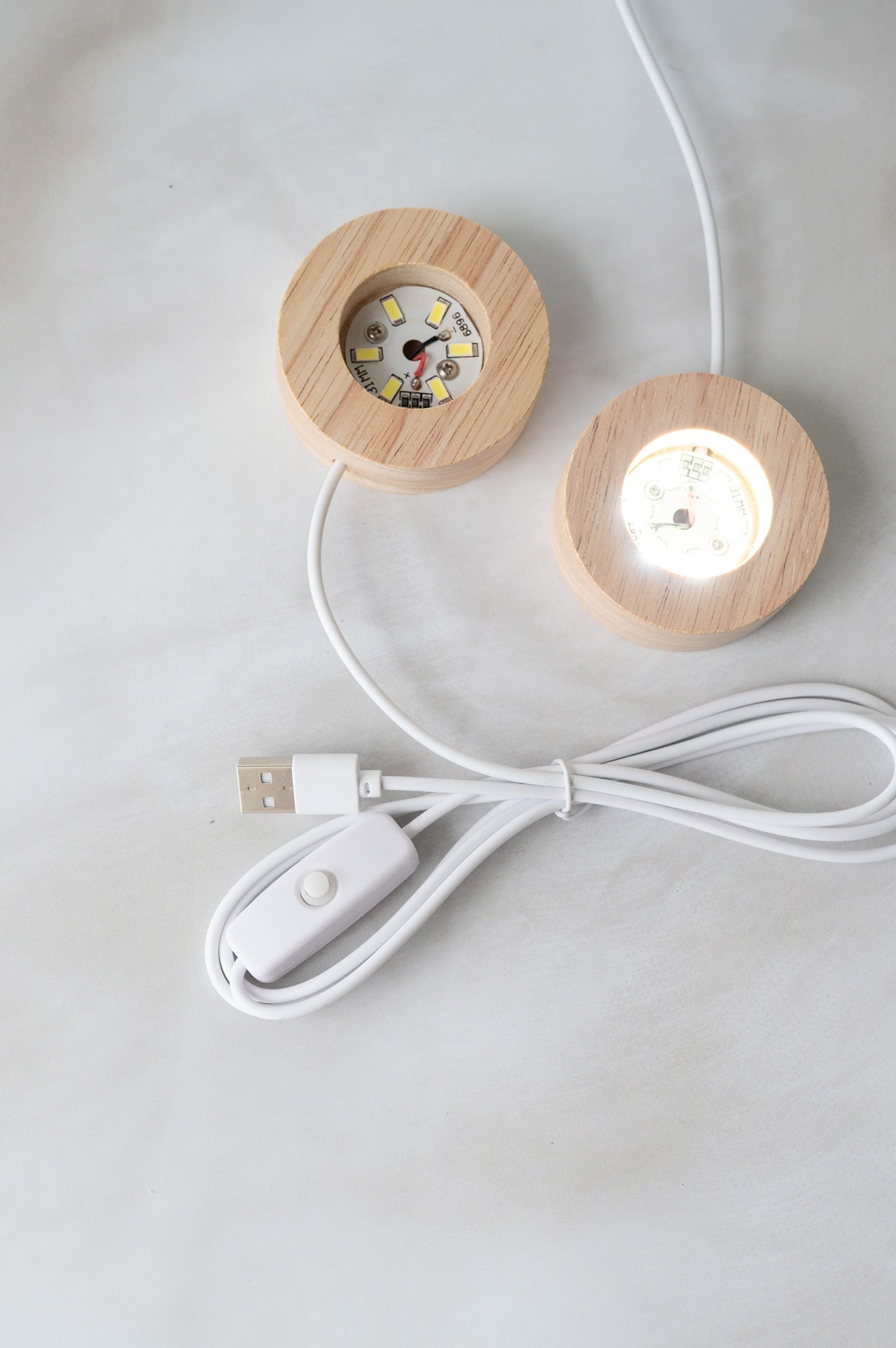 LED White Light USB Lamp Base