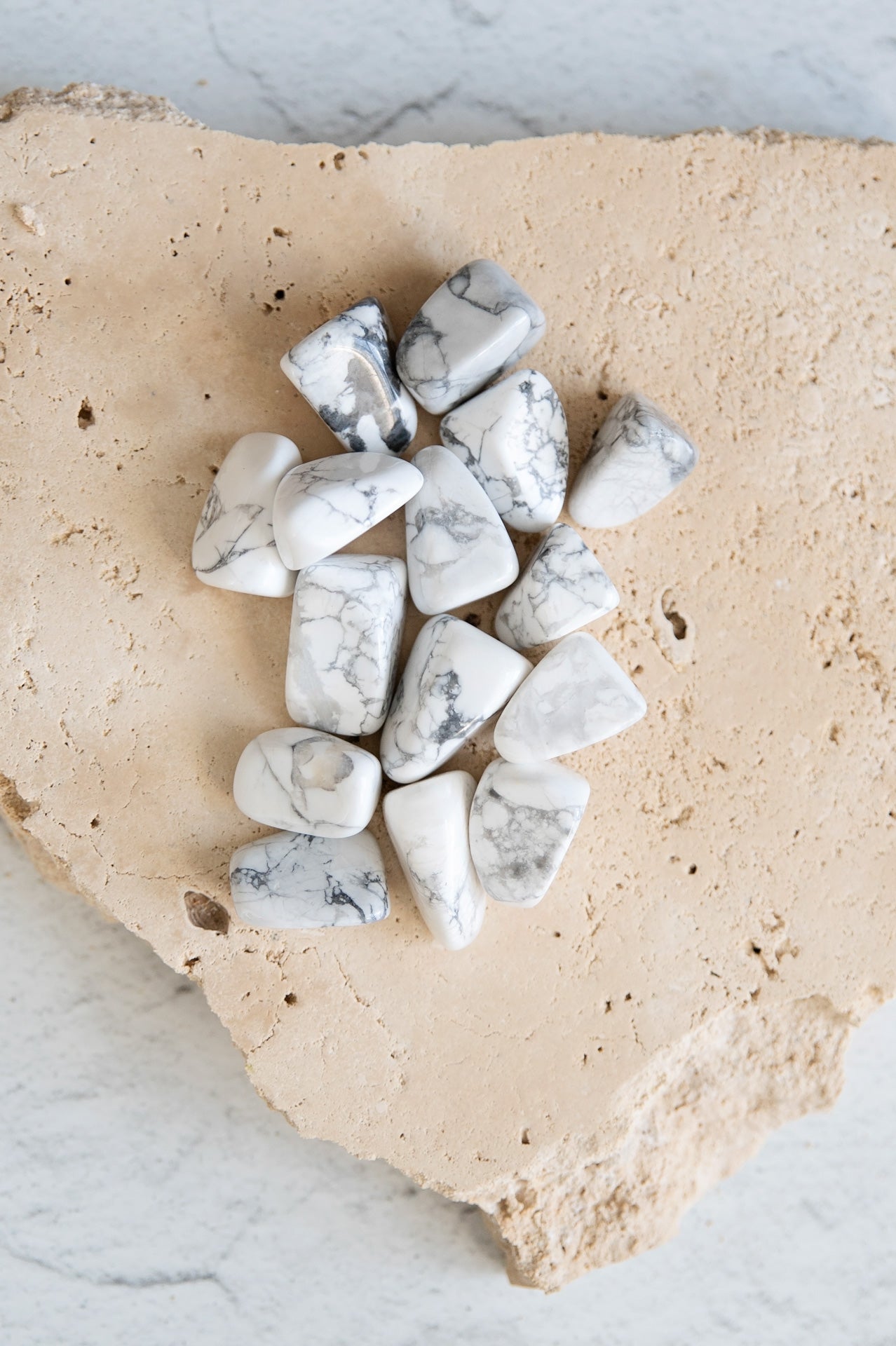 Howlite Tumbles